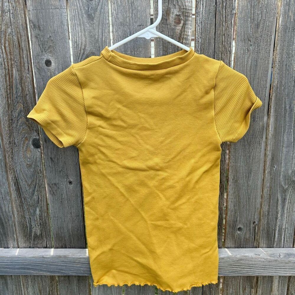 Bella Seamless short sleeve textured shirt size medium